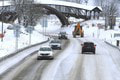 Husté sneženie komplikuje dopravu na Donovaloch: Nákladné vozidlá nemajú šancu!