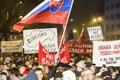 Opozícia zvolala ďalší protest: Ulice viacerých slovenských miest zaplnili nespokojní občania