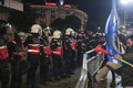Korupcie vo vláde už majú plné zuby: Protestujúci sa vybúrili na polícii! Chaos v uliciach