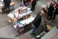 Mužovi počas posedenia na káve ukradli stovky eur! Sila, ako sa im to podarilo: Polícia prosí o pomoc