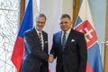 Fialova vláda ruší spoločné rokovania: Kto vráža klin medzi Slovákov a Čechov? Takto reagujú celebrity