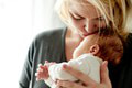 Rodičovstvo by pre lekárov po novom nemuselo byť problémom: Ministerstvo zvažuje zmeny
