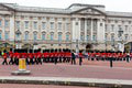 Britskí policajti sú od rána na nohách: Muž napálil do brány Buckinghamského paláca!