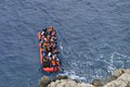 V Tunisku sa prevrátila loď s migrantami! Zachránili menej ako polovicu: Ďalší sú nezvestní alebo mŕtvi