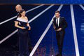 Krajšie ako na Oscaroch, slovenské hviezdy ukázali luxusné róby: Žiarivé farby a prsia von!