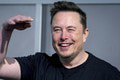 Elon Musk opäť perlil: Obhajoval užívanie drogy, obavy investorov zmietol zo stola!