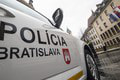 Policajti v Bratislave riešili nezvyčajný prípad: Narušiteľa našli spútaného lanami!