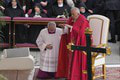 Kvetná nedeľa sa vo Vatikáne nesie v smutnom duchu: Aha, za koho sa pápež pomodlil