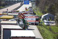 Tragická nehoda v Nemecku: Šoférmi prevráteného autobusu boli Slovák a Čech! Nové informácie
