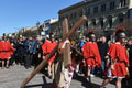 Na Veľký piatok si pripomíname ukrižovanie Ježiša Krista: Prešovom prechádzali stovky veriacich