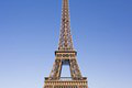 Francúzska šplhala lanom po Eiffelovke a prekonala REKORD: Rýchlejšie ako po schodoch?!