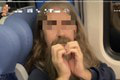 Vo vlaku vyčíňal ďalší úchyl: Mladú Slovenku si fotil, vzdychal a... bude vám zle! Zarážajúca reakcia okolosediacich