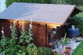 Strecha na záhradný domček bez starostí: experti radia, ako môže vydržať až 50 rokov