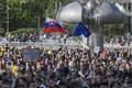 Bratislava na nohách: Tisíce ľudí vyjadrili nesúhlas voči vládnym zásahom do RTVS a 2. piliera