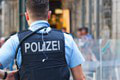 Bizár z Nemecka: Delegát pohrýzol demonštranta! V Meste to bolo poriadne rušné
