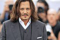 Johnny Depp je v tom až po uši: Nežnosti s krásnou Ruskou! Od jeho dcéry je staršia len o...