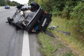 Náročné prípady pre policajtov: Vodič si vypil vodku, auto cudzinca sa prevrátilo na bok!