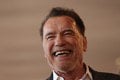 Schwarzenegger na Oktoberfeste: Vysmiaty ako nikdy! Aha, akú krásku mal po svojom boku