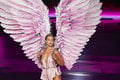 Veľký NÁVRAT po 6 rokoch: Anjelici Victoria’s Secret sa poriadne predviedli! V čom bola prehliadka INÁ?