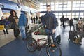 Kuriózna aukcia na trnavskej stanici: Bicykel za 10 € či televízor za 11 €! Aha, čo tam ľudia ulovili