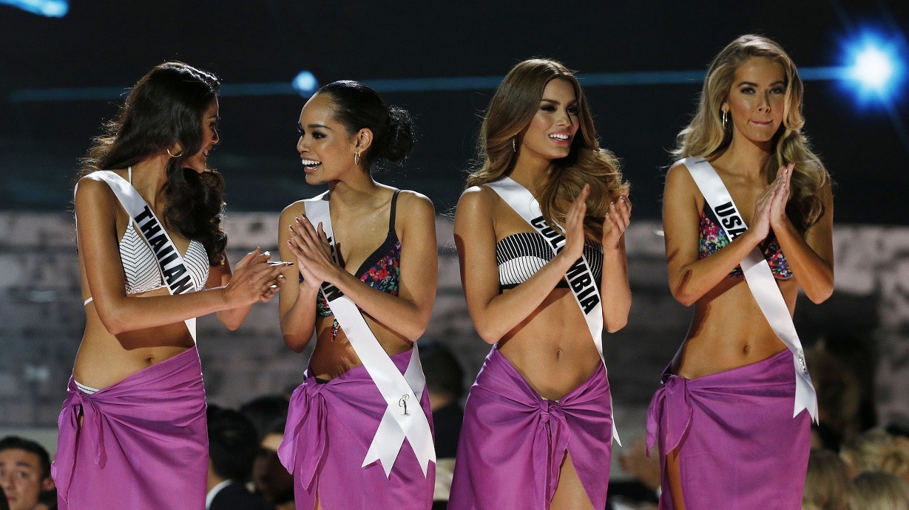Miss Universe 2015 sa nezaobišla bez trapasu.
