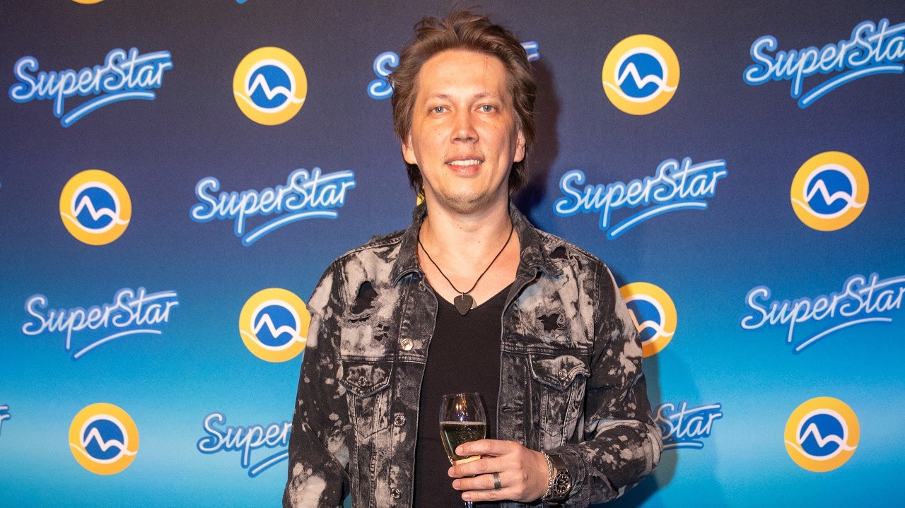 Spevák Peter Cmorik