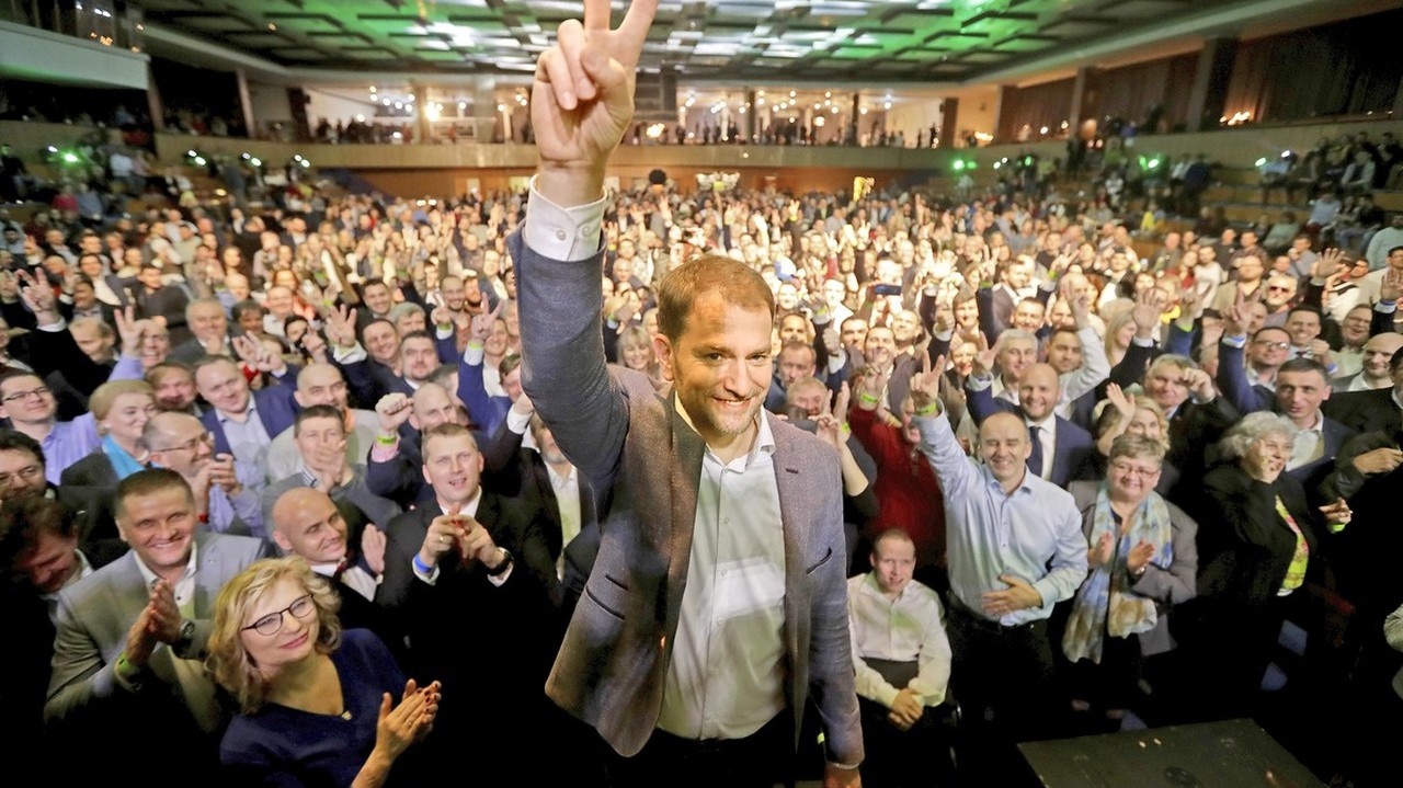 Víťazný líder hnutia OĽaNO Igor Matovič deklaroval, že chce ústavnú väčšinu.