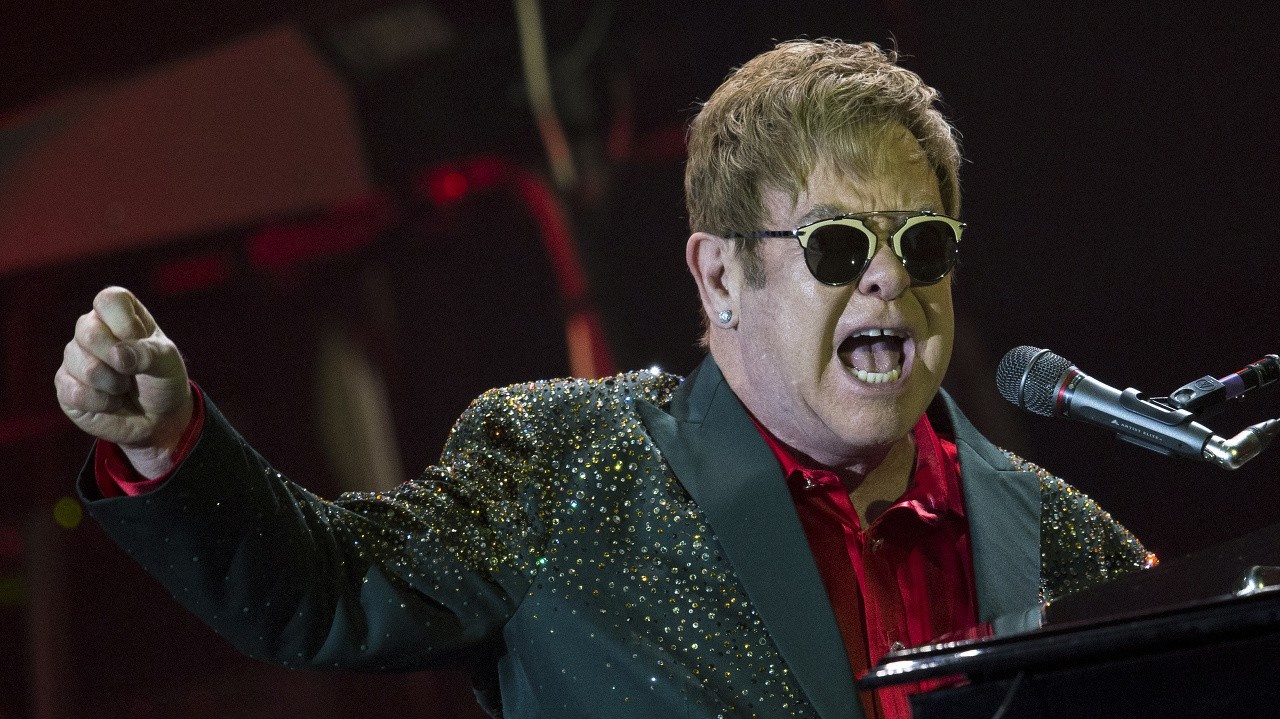 Spevák Elton John