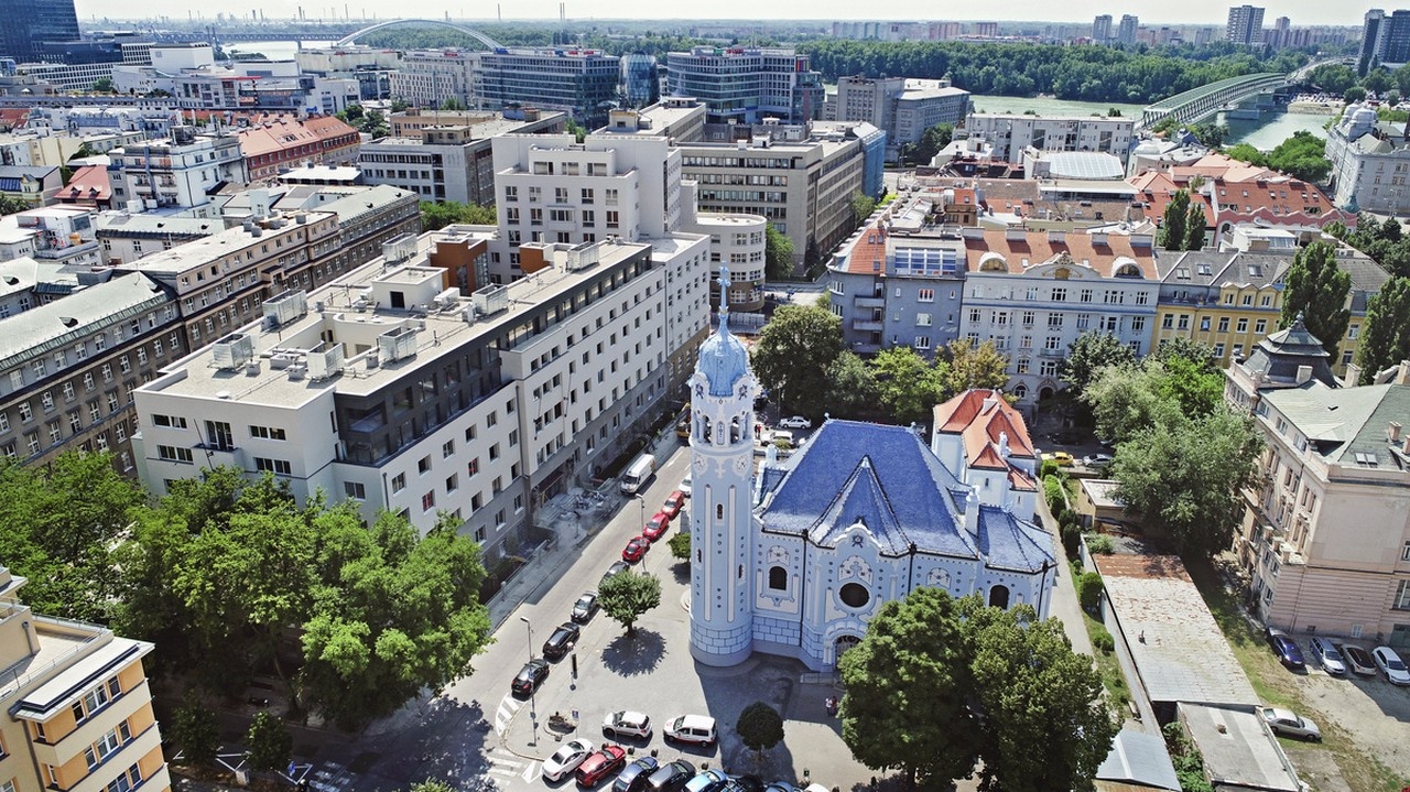 Bytový komplex stavia Širokého firma.
