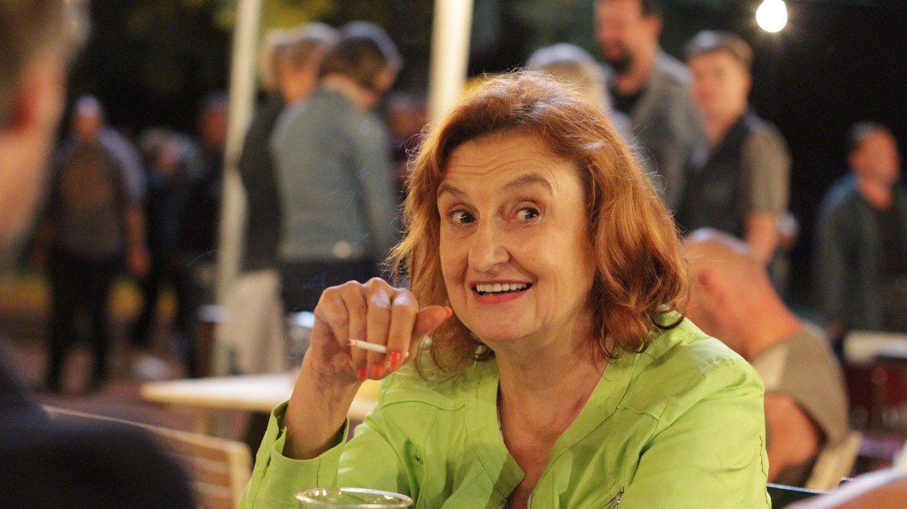 Eva Holubová vo filme Dvě nevěsty a jedna svatba.