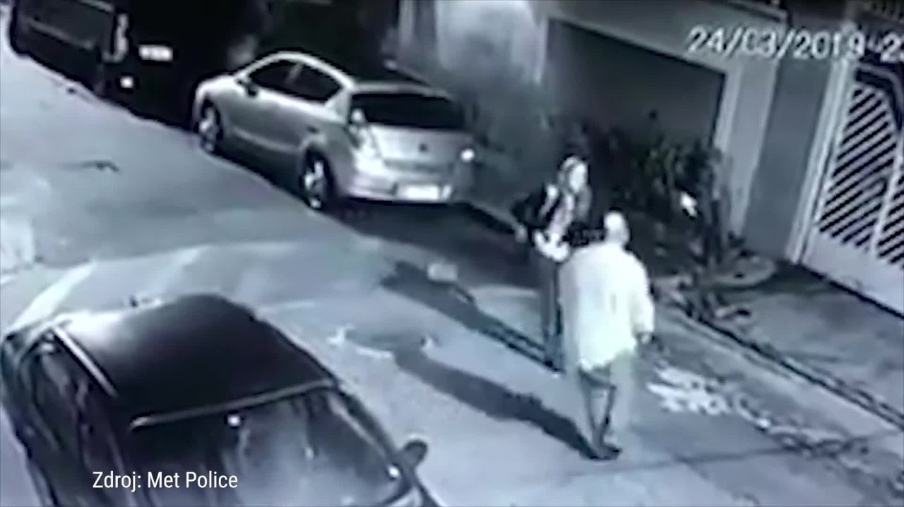 Zachránila ju rýchla reakcia: Policajtka v civile vystrelila na útočníka a...