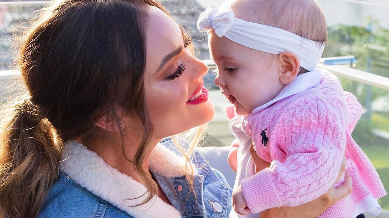 Aj takto môže vyzerať život na materskej: Fitnesska do cvičenia zapojila aj svoju malú dcéru