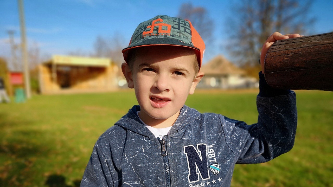Peťko (5): Skromný láskavý chlapček, ktorého veľkým snom je vedieť behať ako iné deti.