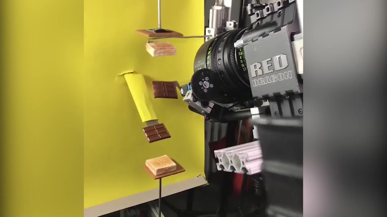Pohľad do zákulisia: Ako sa robí reklama na obľúbenú americkú sladkosť