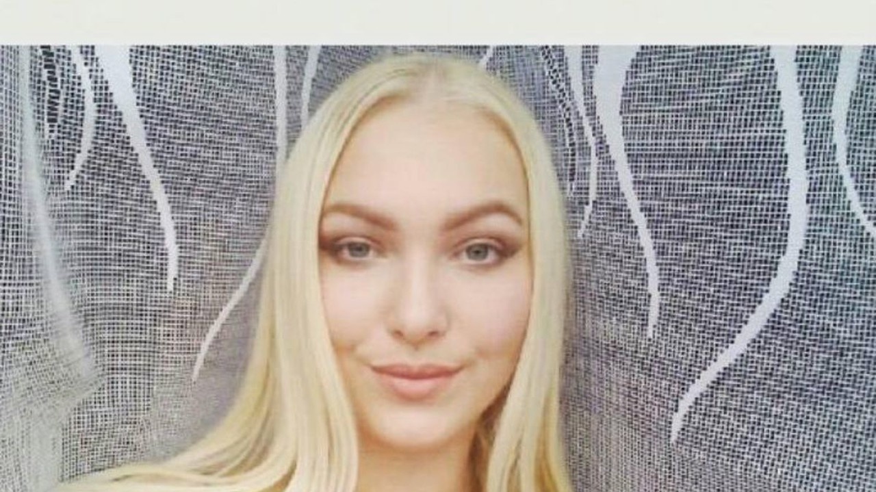 Adriana († 17) sedela rovno za vodičom.