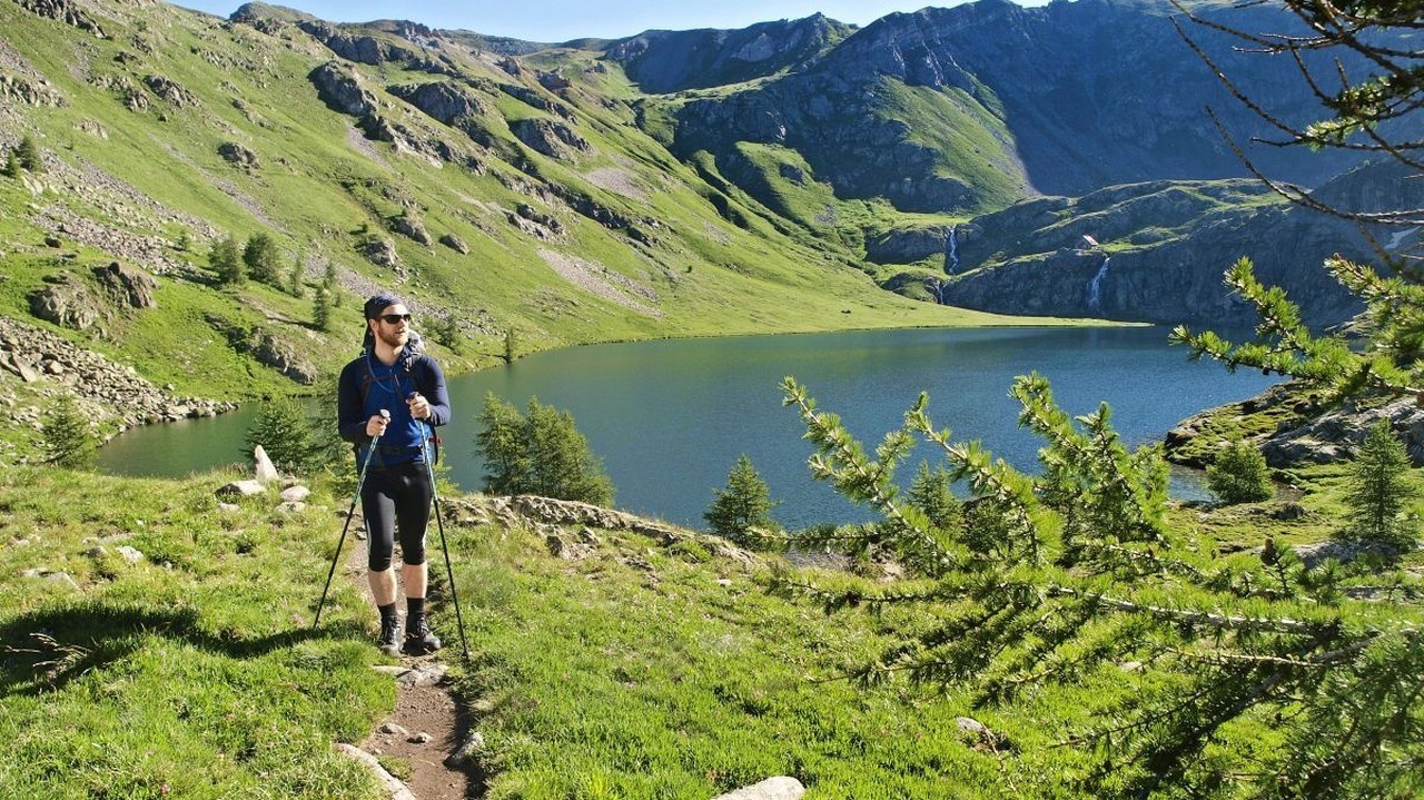 Jeho najväčšou záľubou je turistika.