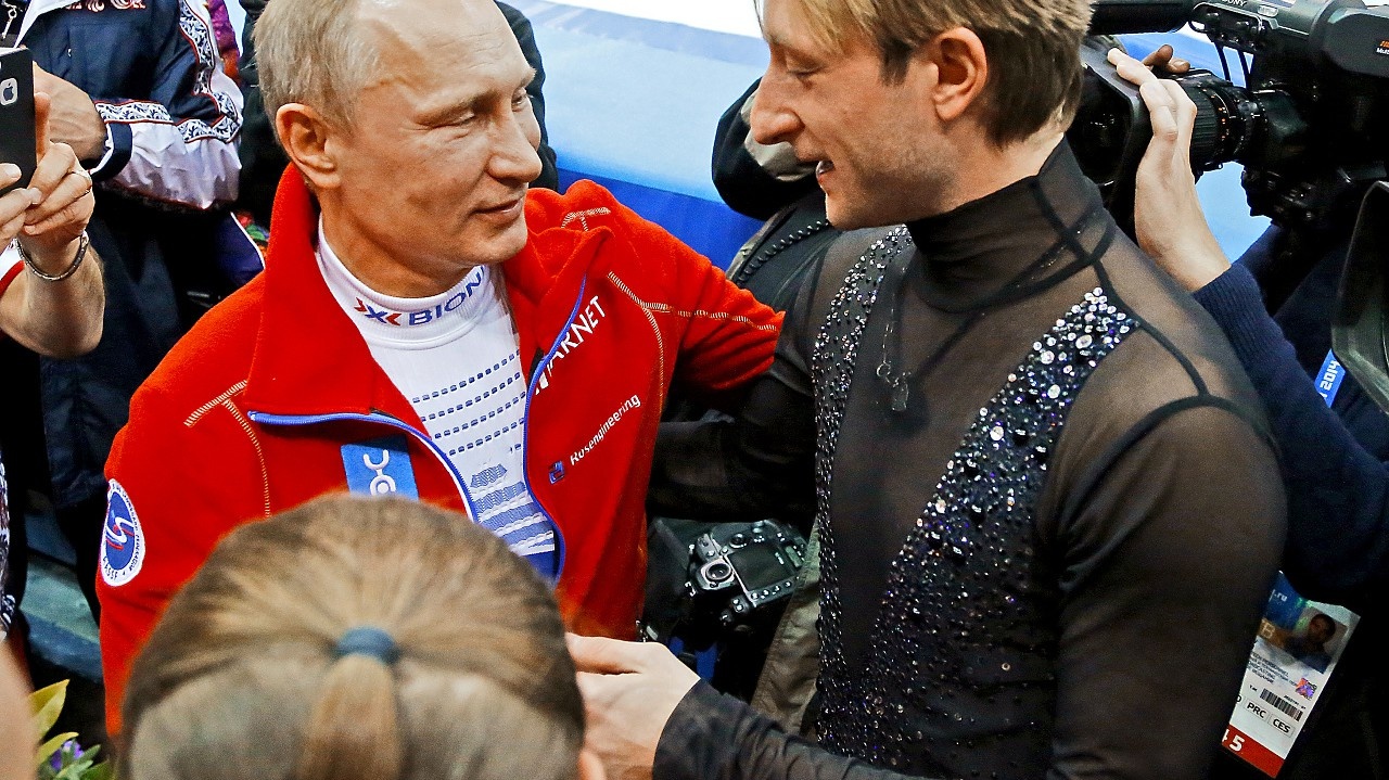 S Putinom zadobre: Kvôli Putinovi sa Pľuščenko po zranení objavil v roku 2014 na olympiáde v Soči.