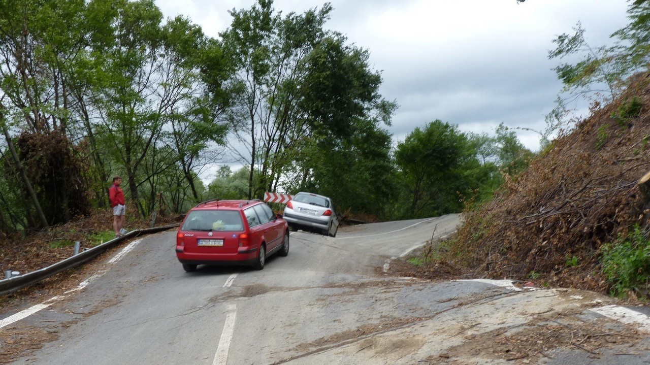 Mnohí vodiči radšej riskujú pokutu, než by sa vydali 40-kilometrovou obchádzkou.