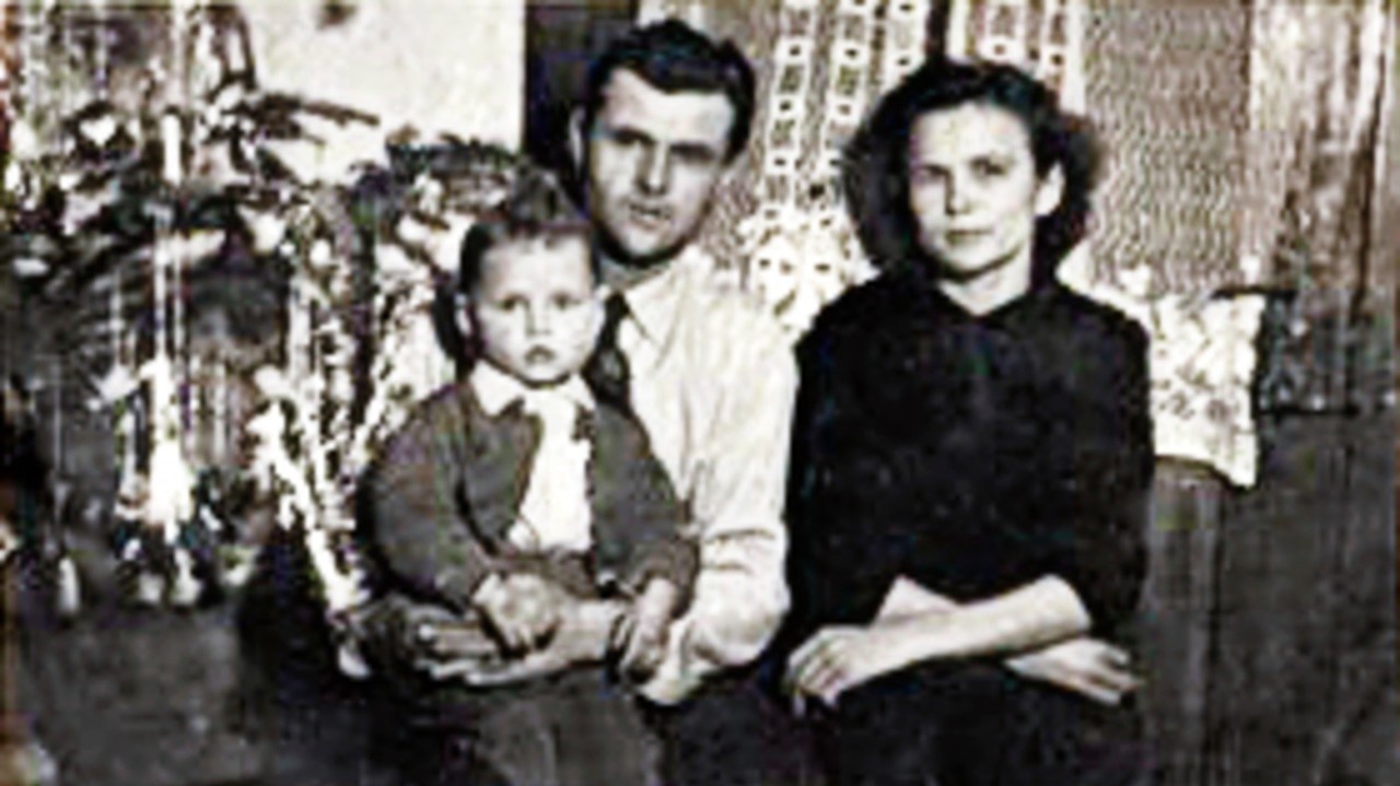 1954: Spomienka na starých rodičov.