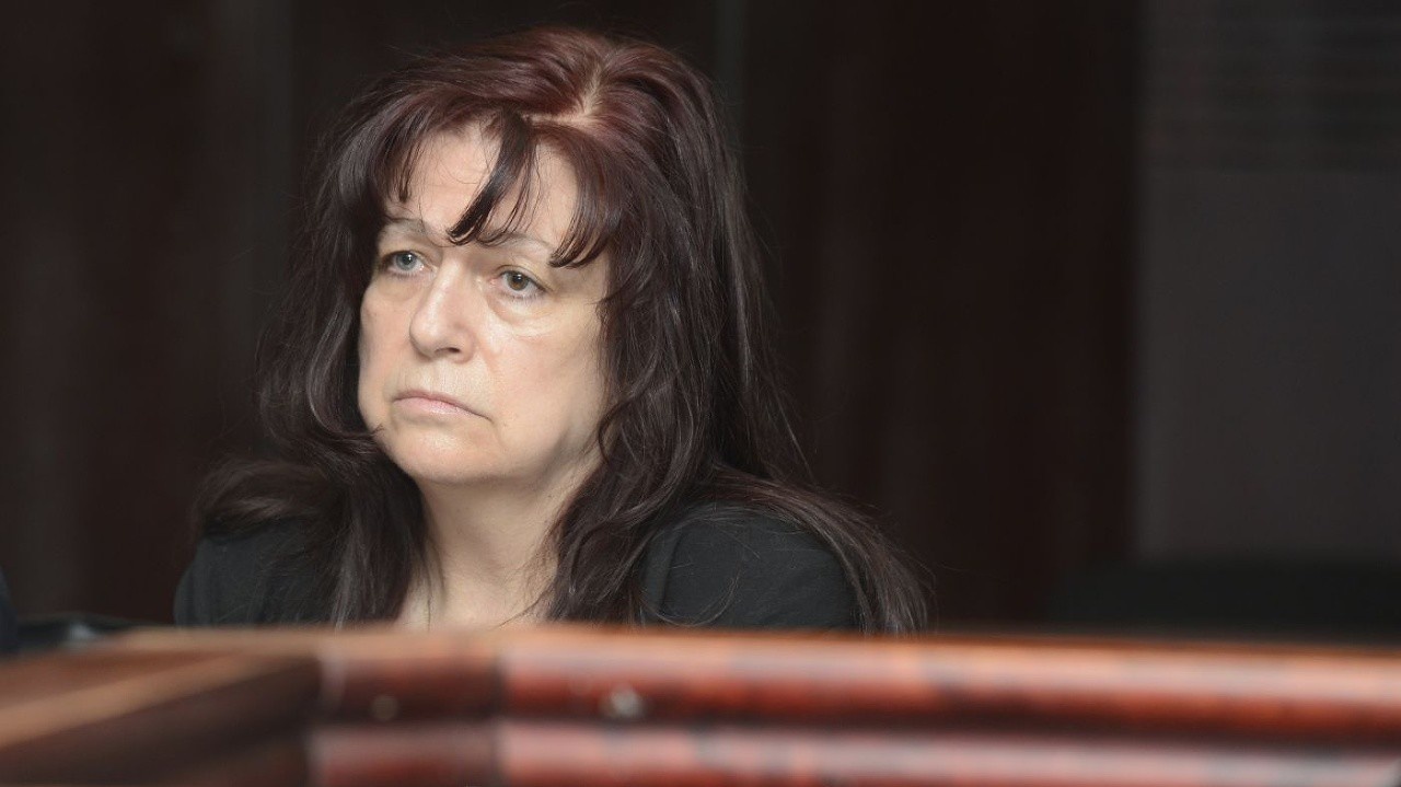 Strhaná Deana Horváthová-Jakubisková na súde.