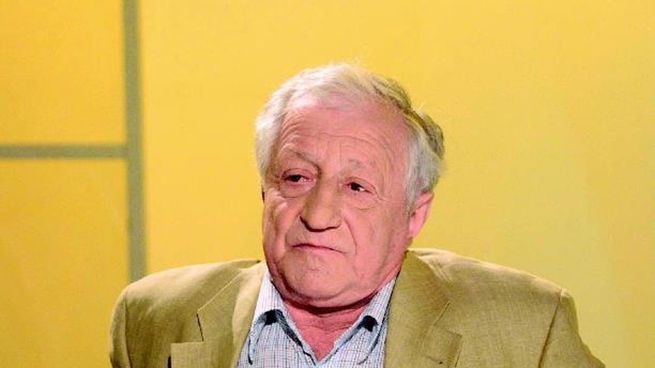 Pavel Bobek vo veku 76 rokov podľahol dlhej chorobe.