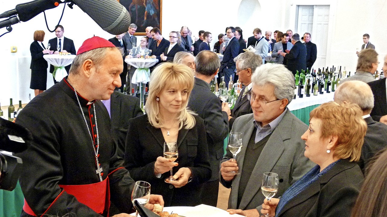 Bezák sprístupnil reštauráciu v paláci verejnosti.