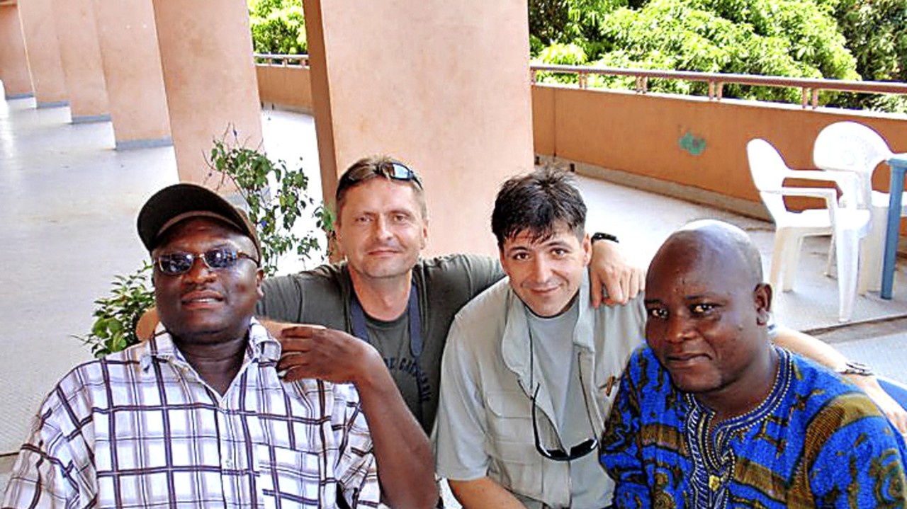 Gansé (vľavo) so Skuhrom a Šebom v Afrike.