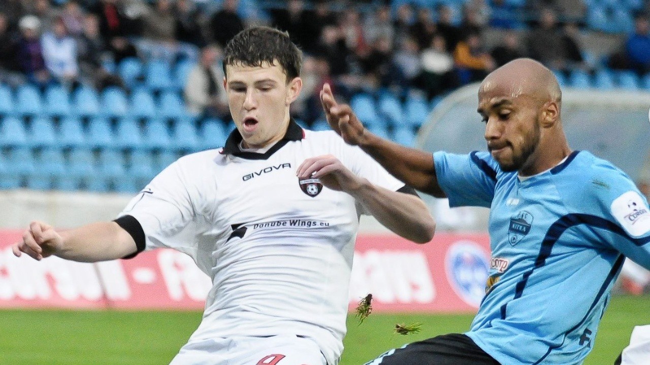 Cléber Silva Nascimento (vpravo) dáva úvodný gól Nitry.