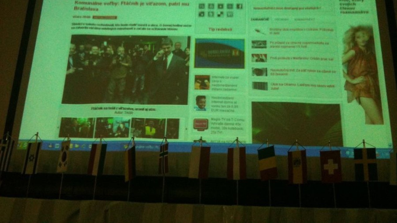 Vo volebnom štábe Milana Ftáčnika sa dozvedali informácie z portálu Čas.sk.