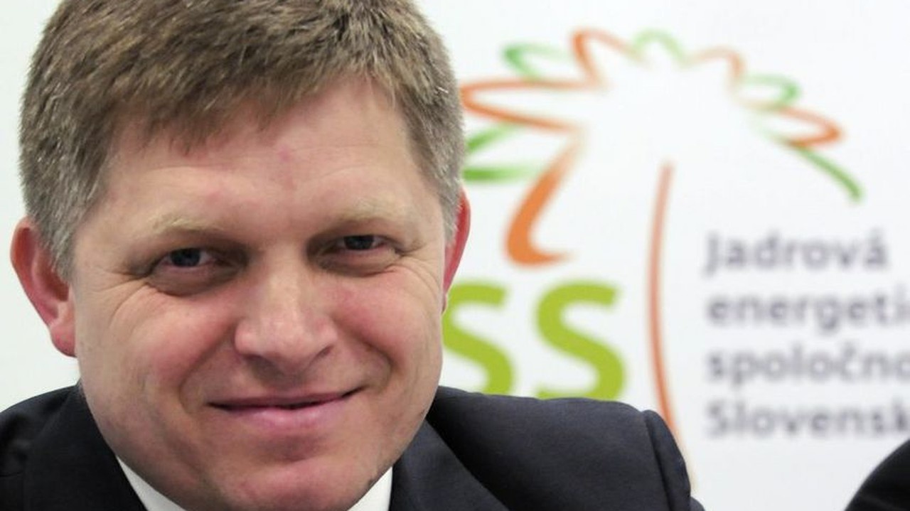 Robert Fico dostal v atómovej elektrárni v Jaslovských Bohuniciach nové hodinky, aké na Slovensku nemá nik. 