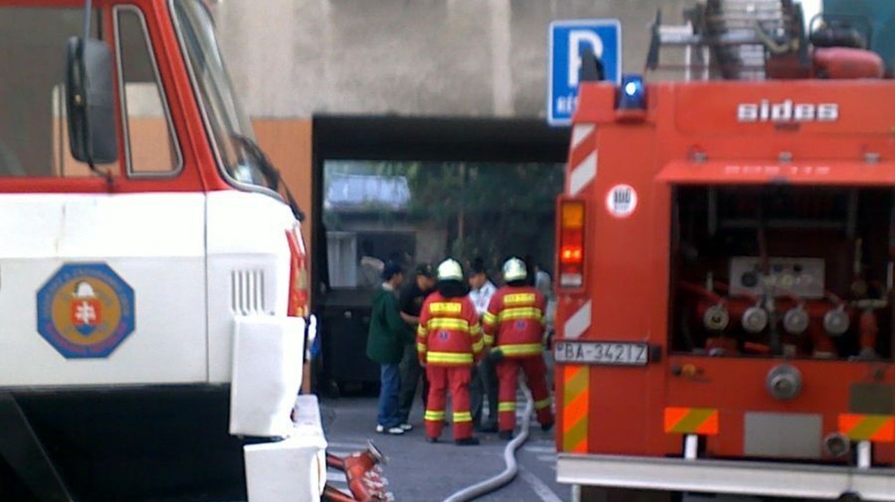 Živnostníkovi za požiar bytovky hrozí väzenie