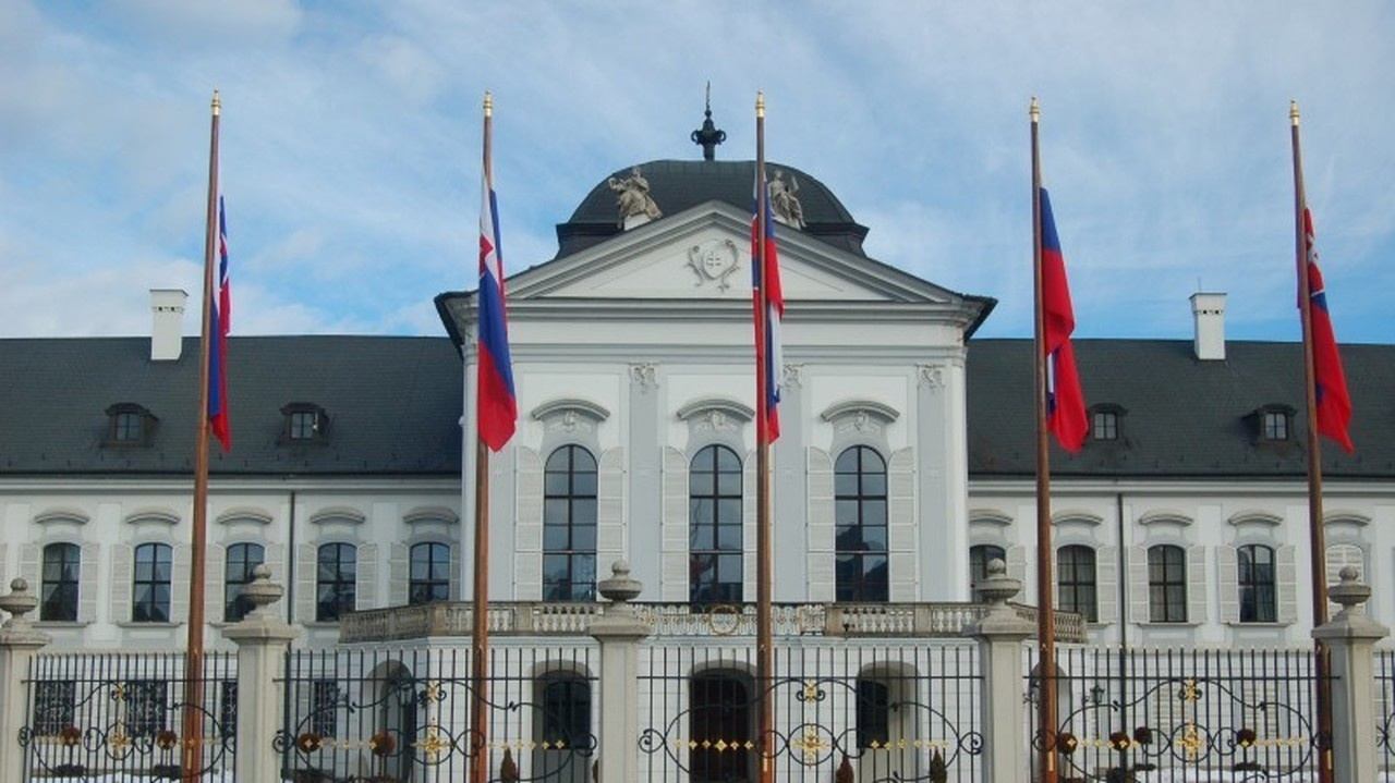 Inakosť vyzýva kandidátov vyjadriť sa k sexuálnym menšinám