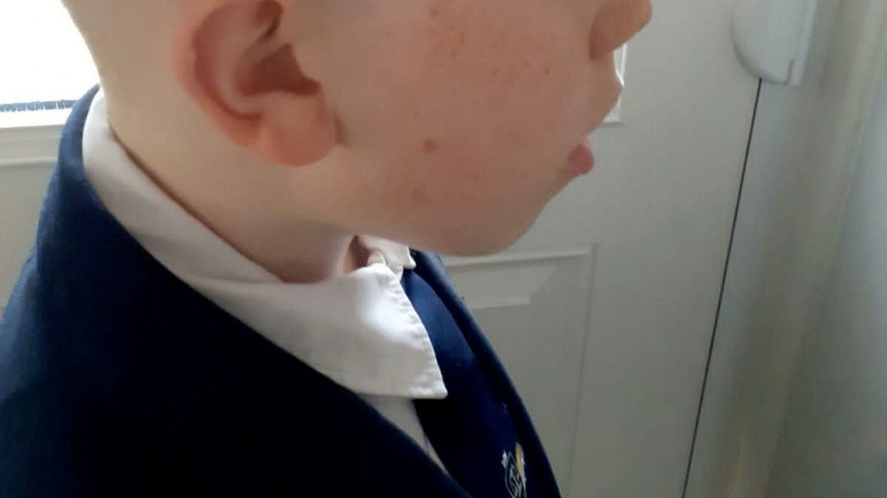 Keď sa Niall po lockdowne vrátil do školy, v škole mu oznámili nepríjemnú správu.