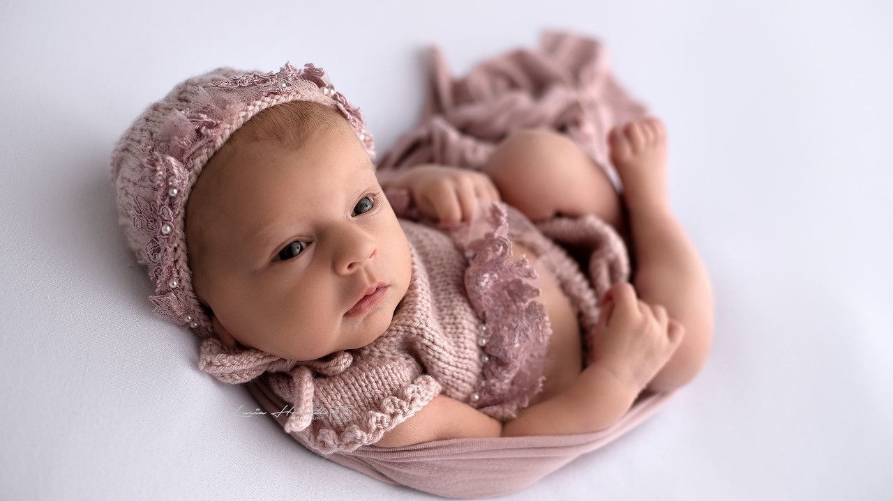 S fotografovaním bábätiek jej pomáha talentovaná Lucia Horvath.